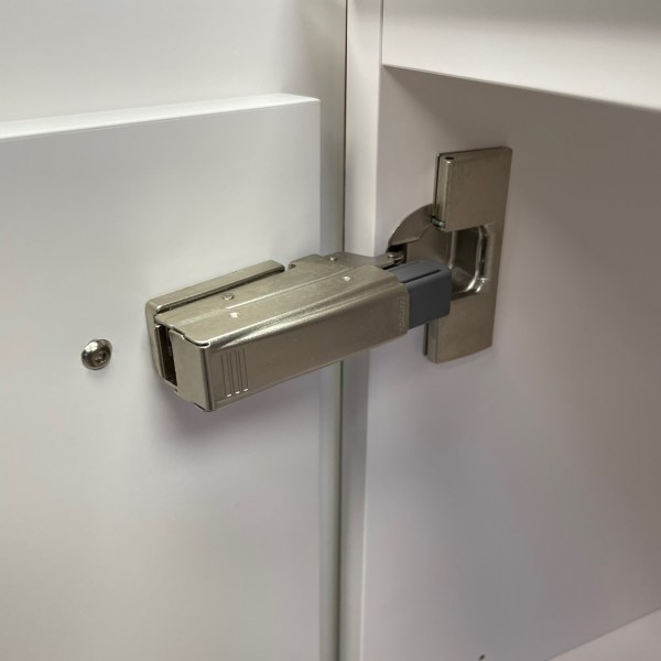 Linea Due Meuble De Rangement Laqué Blanc Top Aluminium