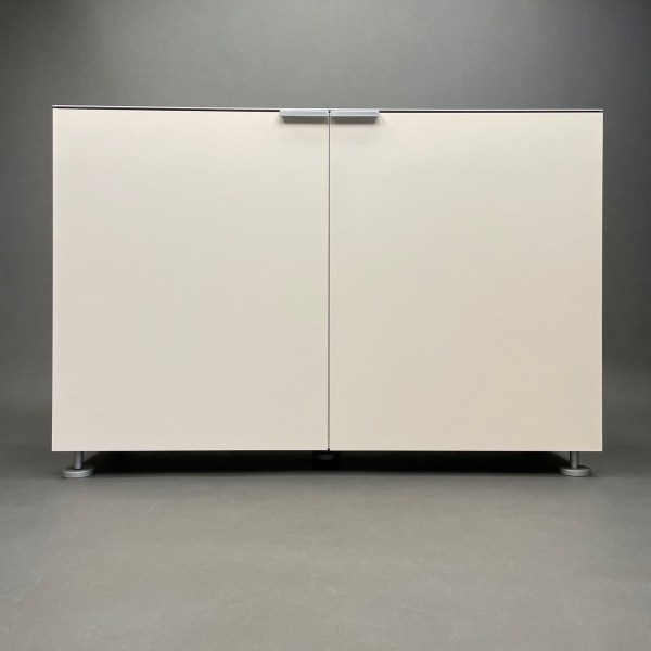 linea due Meuble de rangement laqué blanc top aluminium linea due Meuble de rangement laqué blanc top aluminium