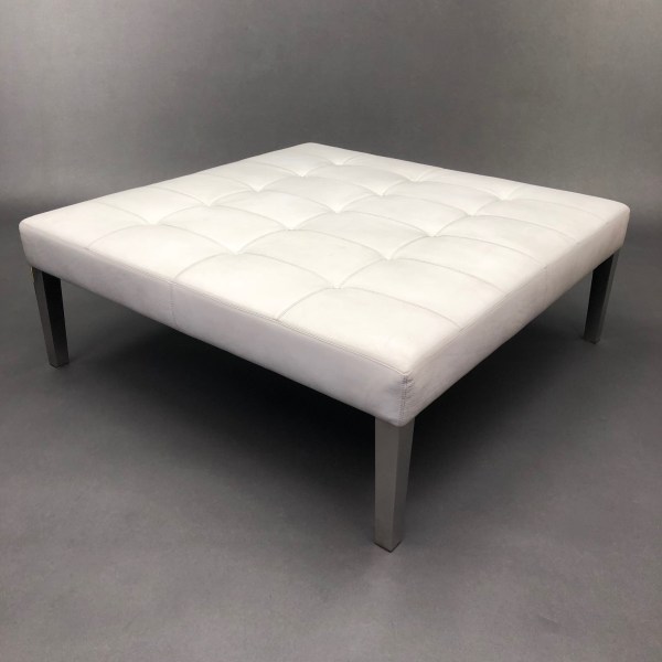 linea due Pouf Monseigneur Philippe Starck pour Driade