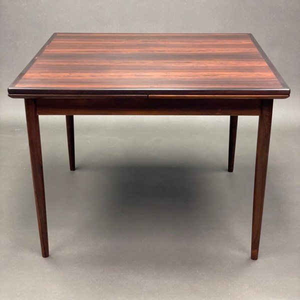 linea due Table Møbelfabrik Danemark en Palissandre Svend Erik Jensens