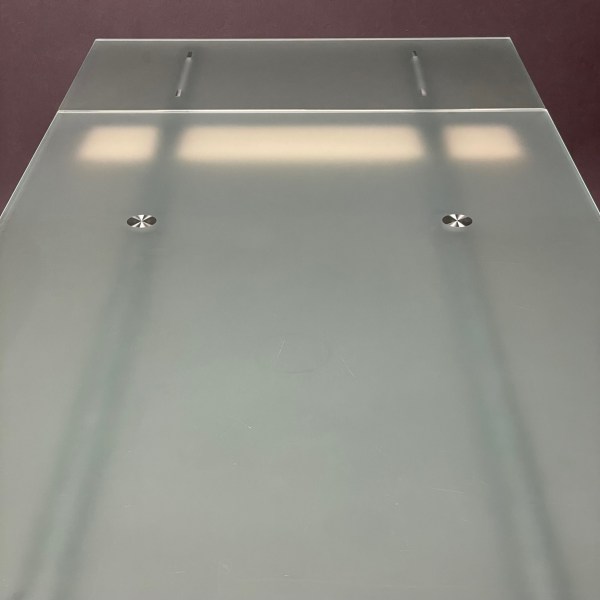 Linea Due Table Stilt Verre Dépoli Decoma Design Desalto