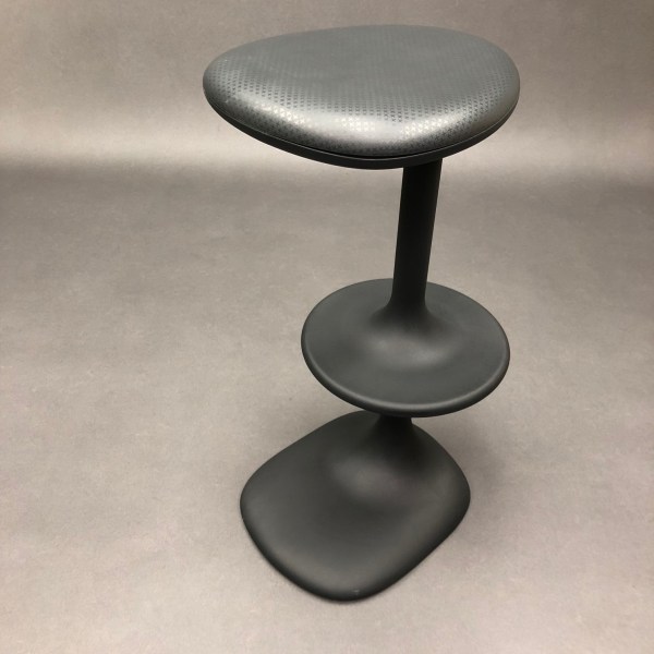 Linea Due Tabouret Kant Karim Rashid Pour Casamania