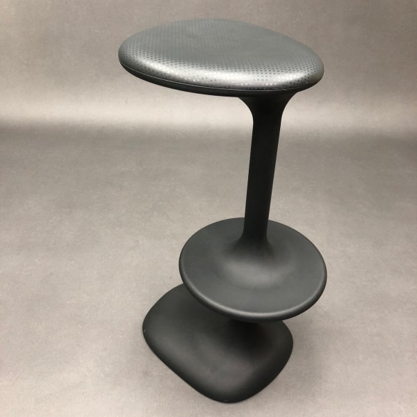 linea due Tabouret Kant Karim Rashid pour Casamania