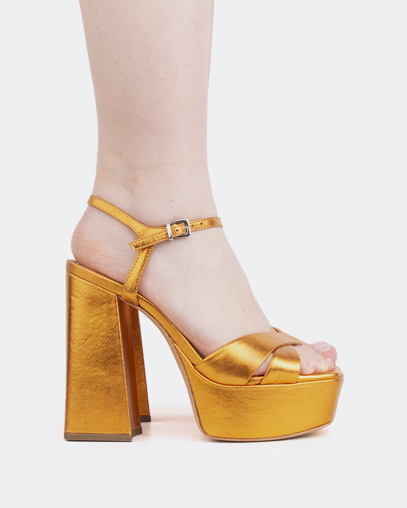 l'intervalle Embassy Orange Metal/Métal Orange Orange