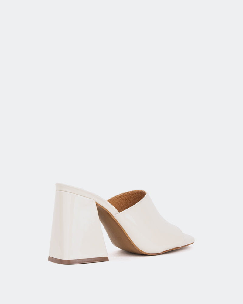 L'intervalle Herrera Blanc Cassé Verni /Ver.Blanc Cassé Blanc