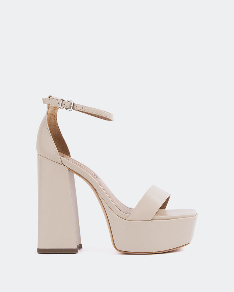 l'intervalle Adriene Cuir Beige Nu