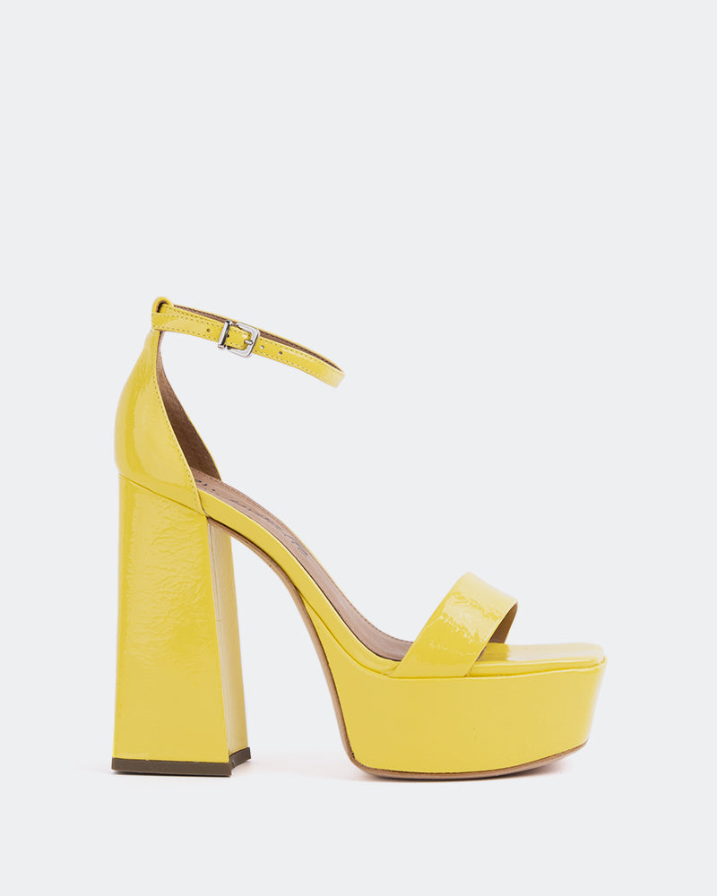 l'intervalle Adriene Jaune Naplack Jaune