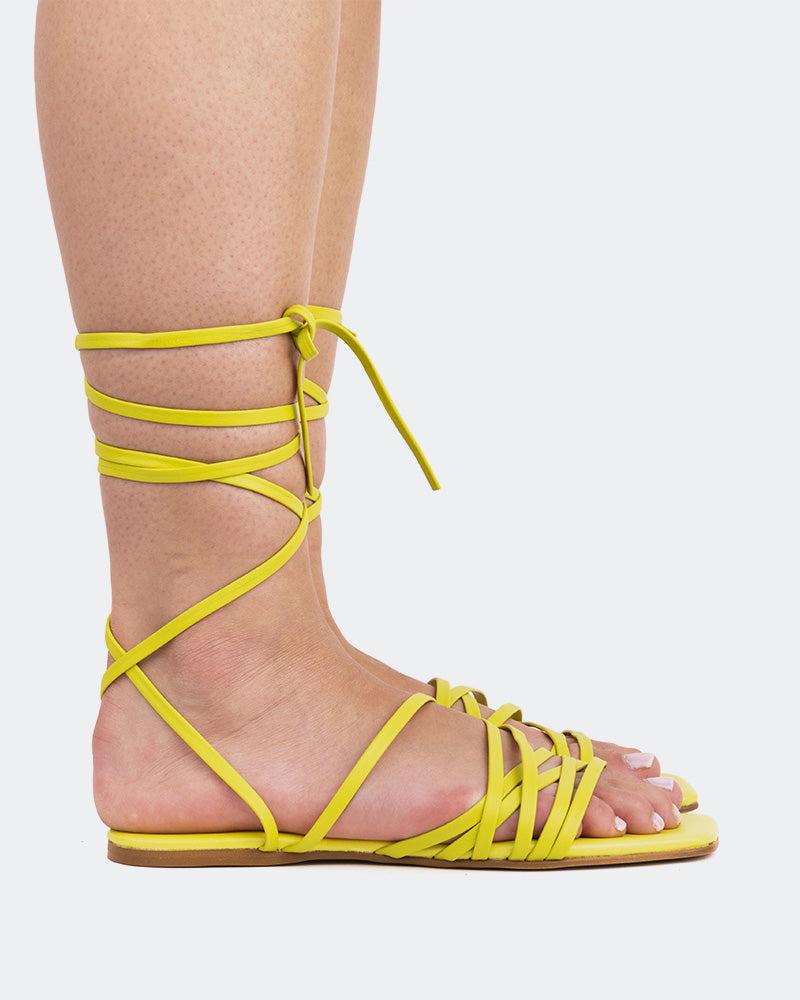 l'intervalle Aperol Jaune Cuir Jaune