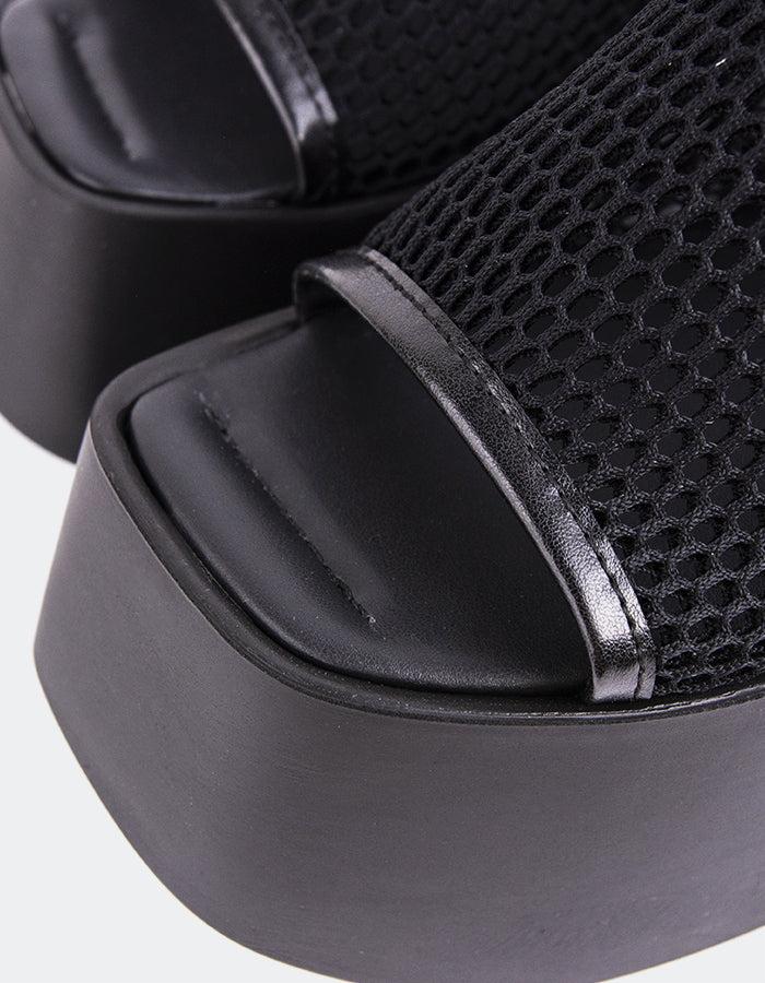 L'intervalle Authentique Noir Crochet Noir