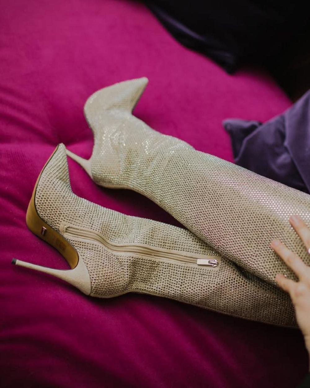 L'intervalle Basma Beige Suède Amande