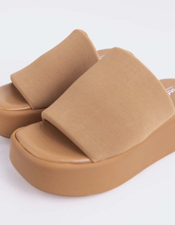 L'intervalle Bisou Nu Nu