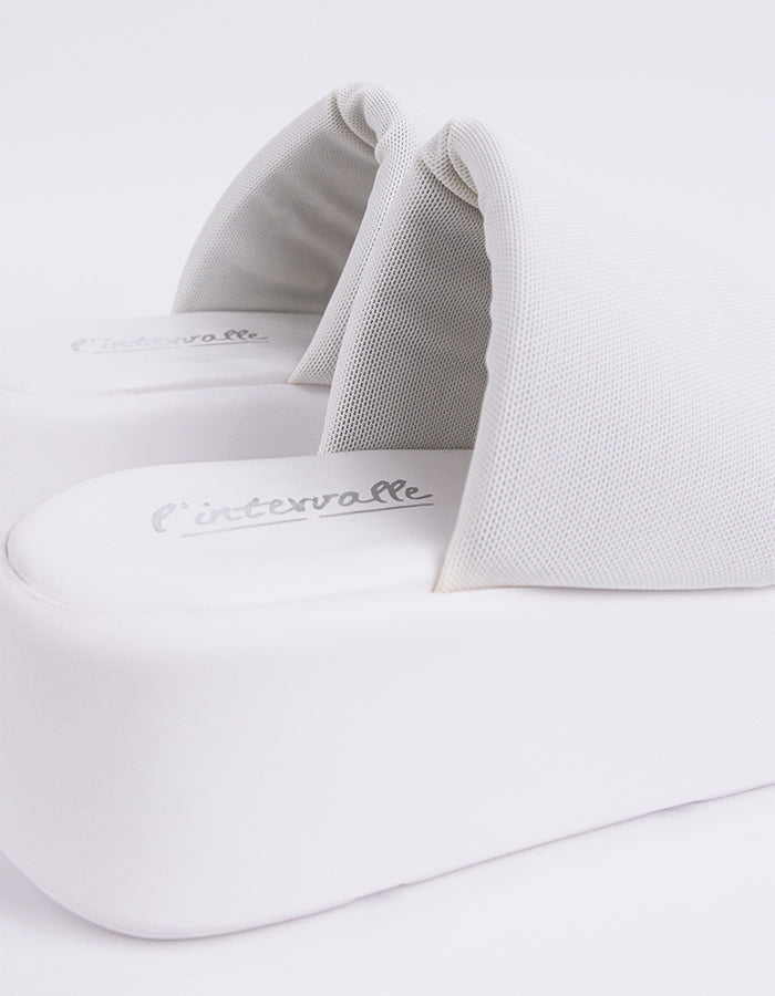 L'intervalle Bisou White Blanc