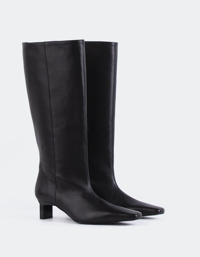 L'intervalle Blanzy Noir Cuir Noir