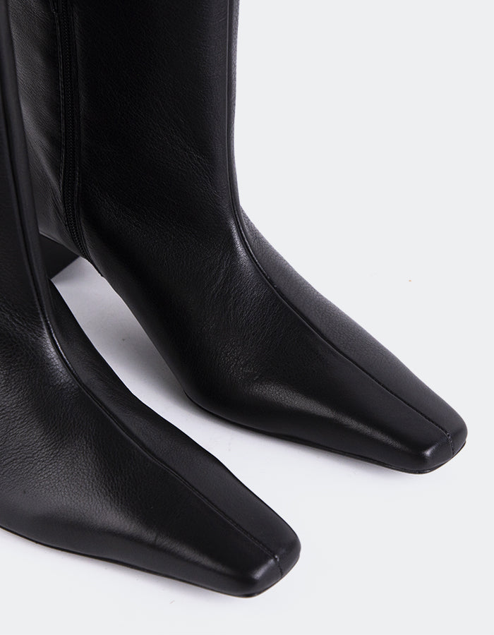 L'intervalle Blanzy Noir Cuir Noir