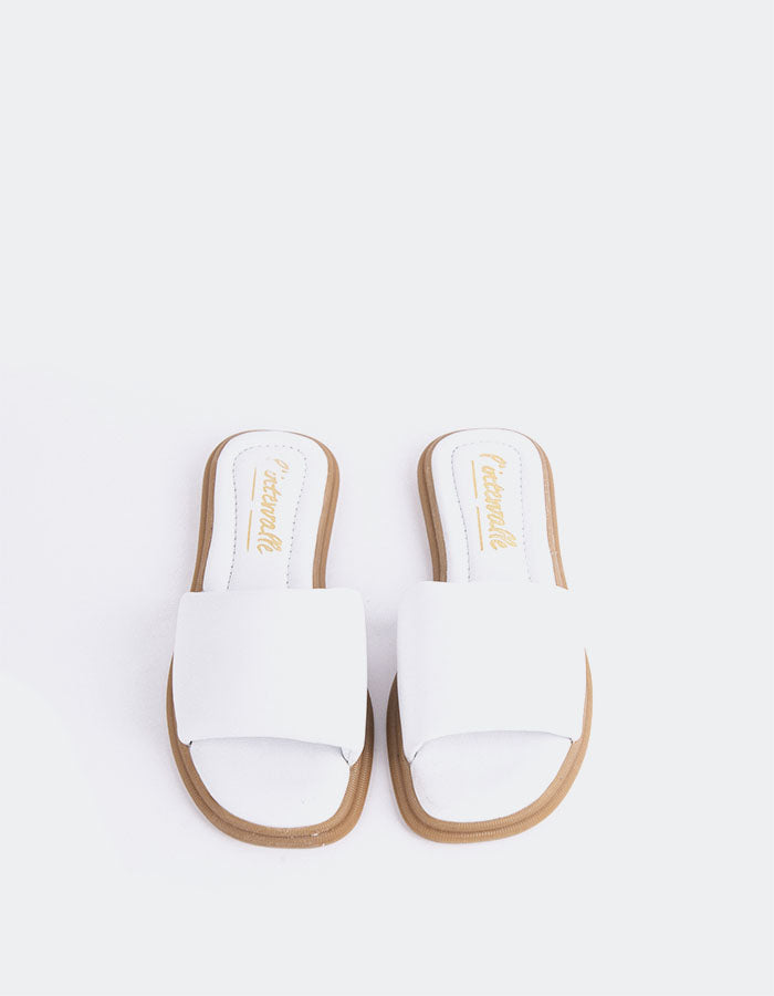 L'intervalle Bosnie Cuir Blanc Blanc