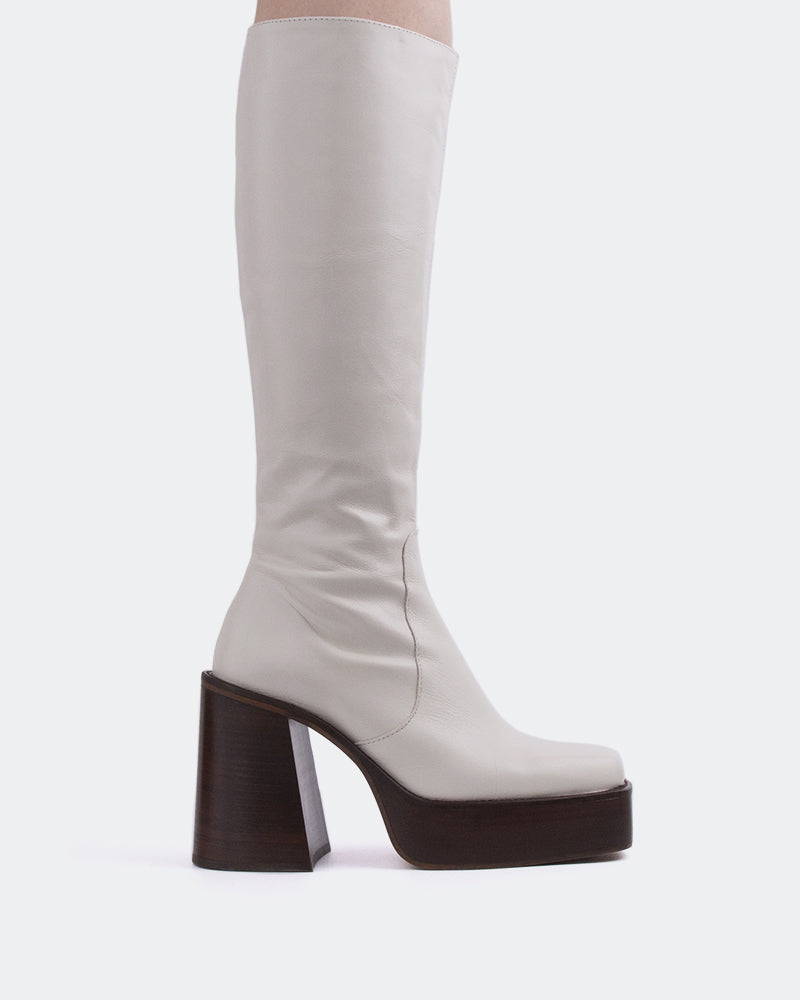 l'intervalle Bourgeois Blanc Cassé Cuir Blanc