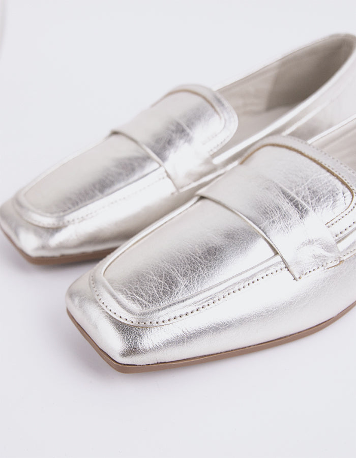 L'intervalle Brescia Argent Métal Argent