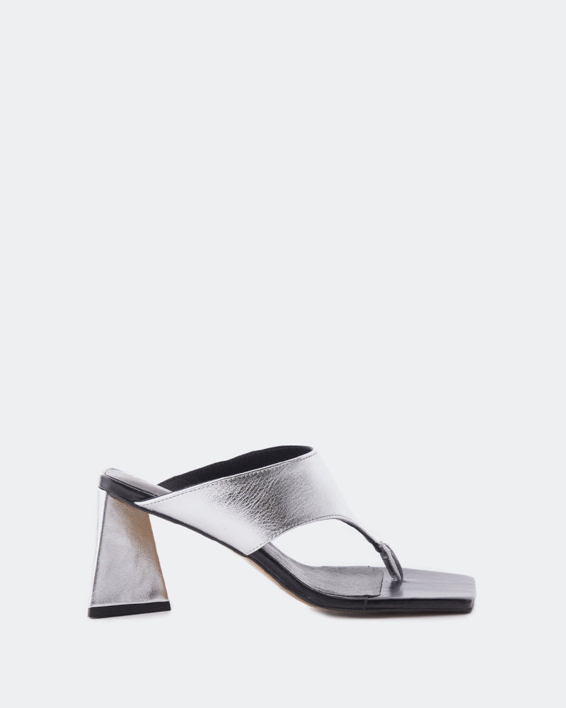 L'intervalle Bulevar Argent Métal Argent