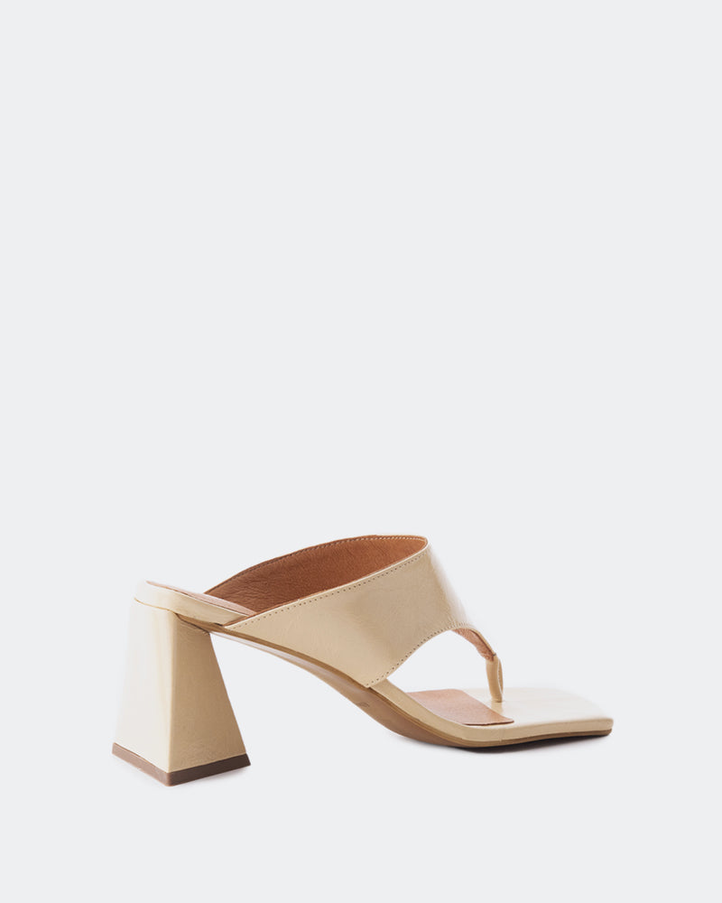 L'intervalle Bulevar Nu Cuir Nu