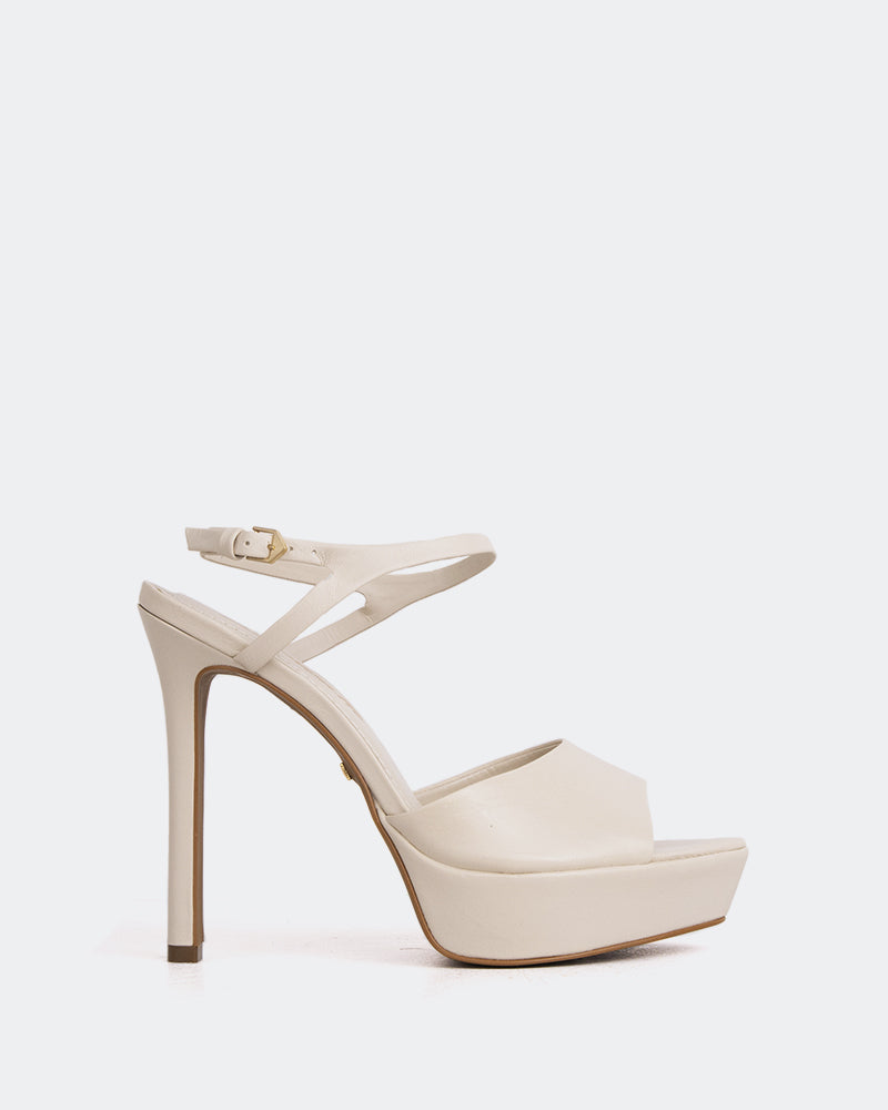 l'intervalle Cavo Blanc Cassé Cuir Blanc