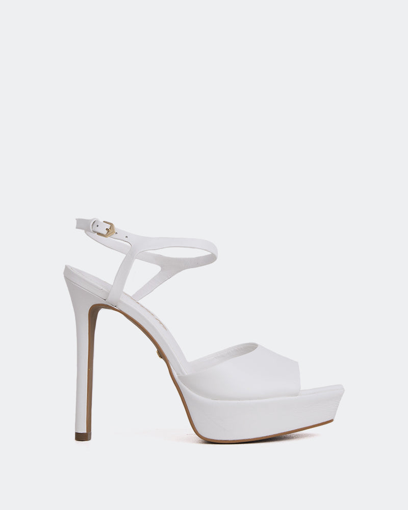 l'intervalle Cavo Blanc Cuir Blanc