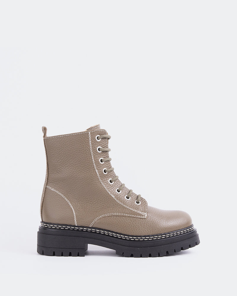 l'intervalle Chandler Amande Cuir Amande