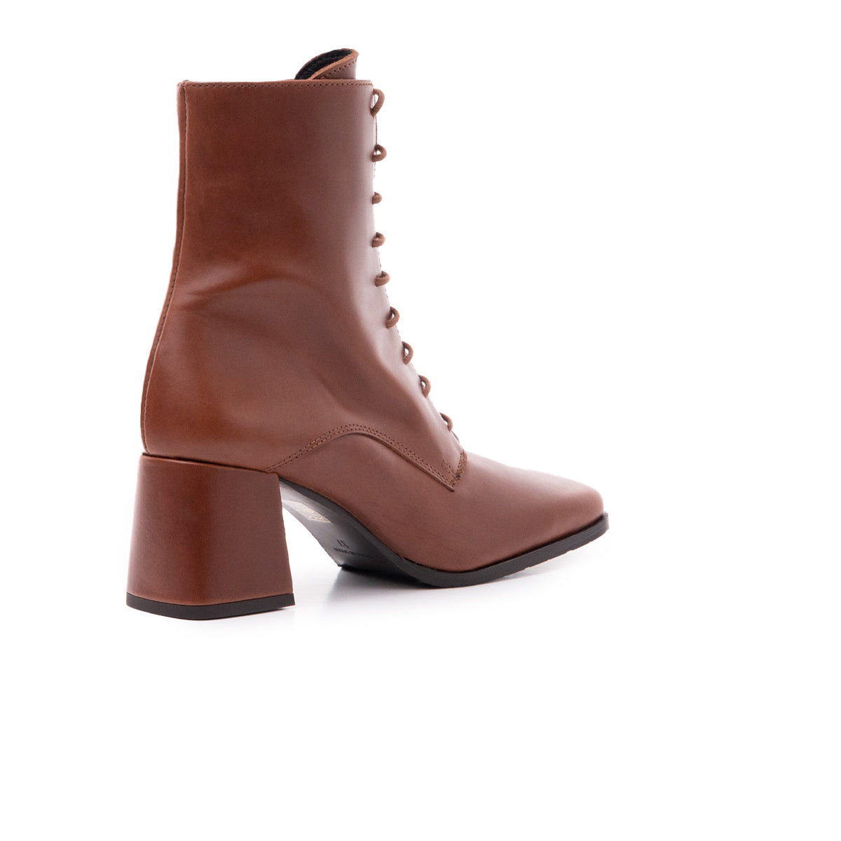 L'intervalle Chatham Tan Leather Ocre