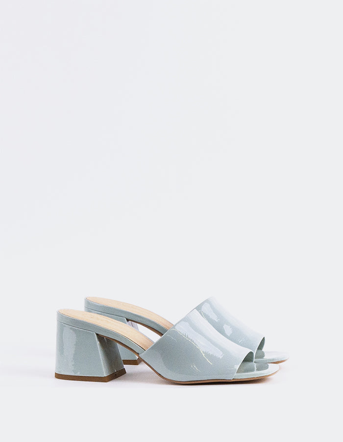 L'intervalle Clarabelle Bleu Verni Bleu