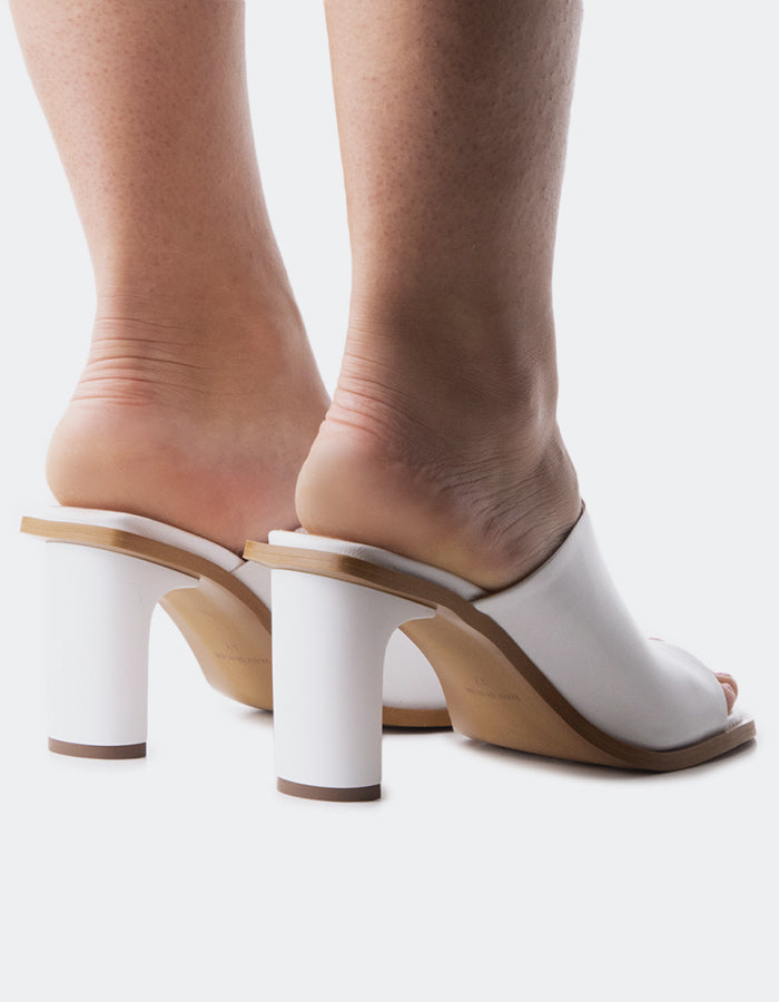 L'intervalle Corvo Blanc Cuir Blanc