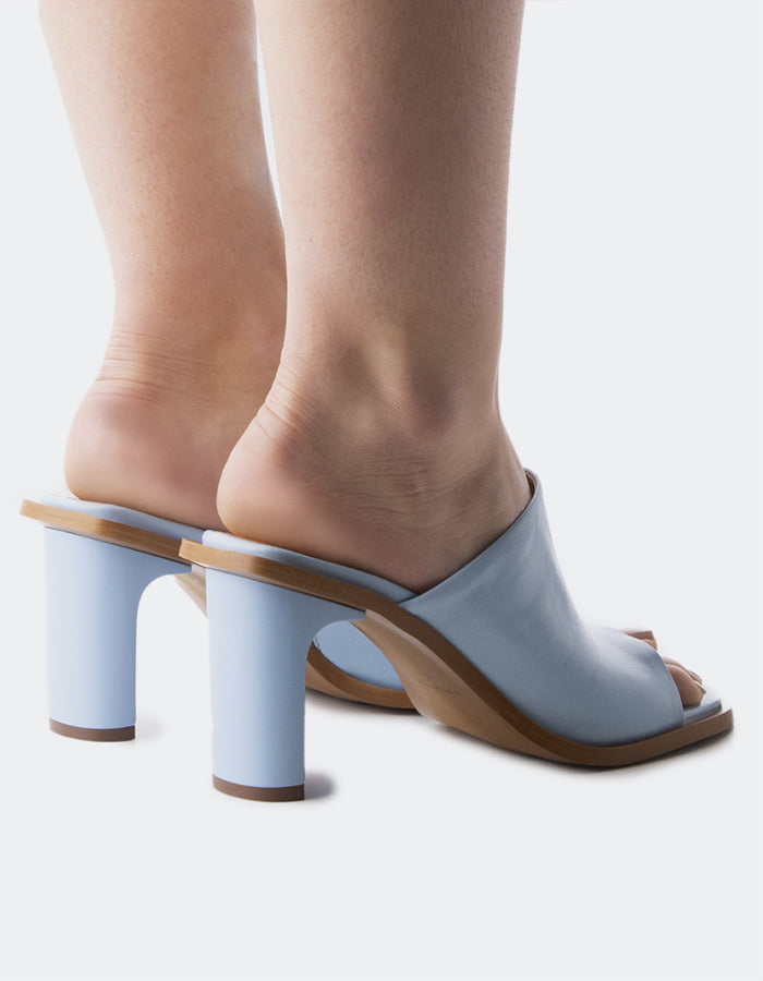 L'intervalle Corvo Pâle Bleu Cuir Bleu