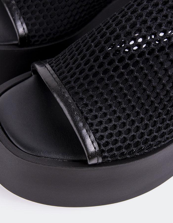 L'intervalle Croire Noir Crochet Noir