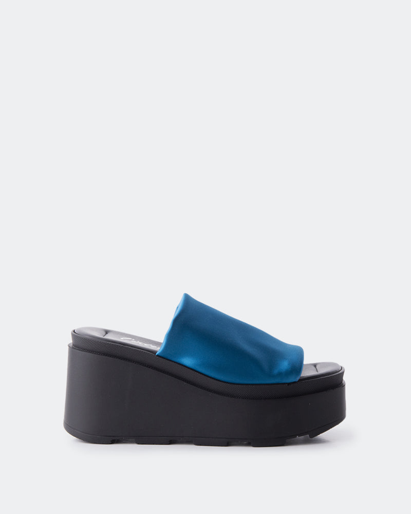 l'intervalle Cuddle Bleu Satin Bleu