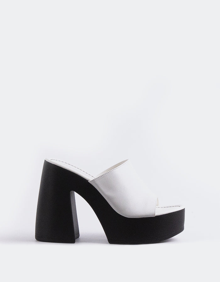 l'intervalle Cuir blanc Smyrni Blanc