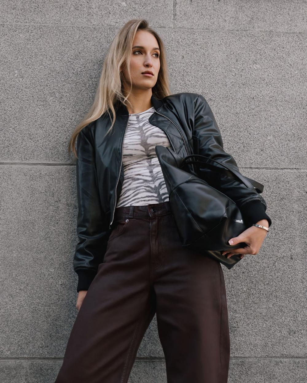 L'intervalle Dialoque Noir Cuir Noir