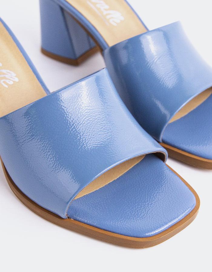 L'intervalle Egaleo Bleu Naplack Bleu