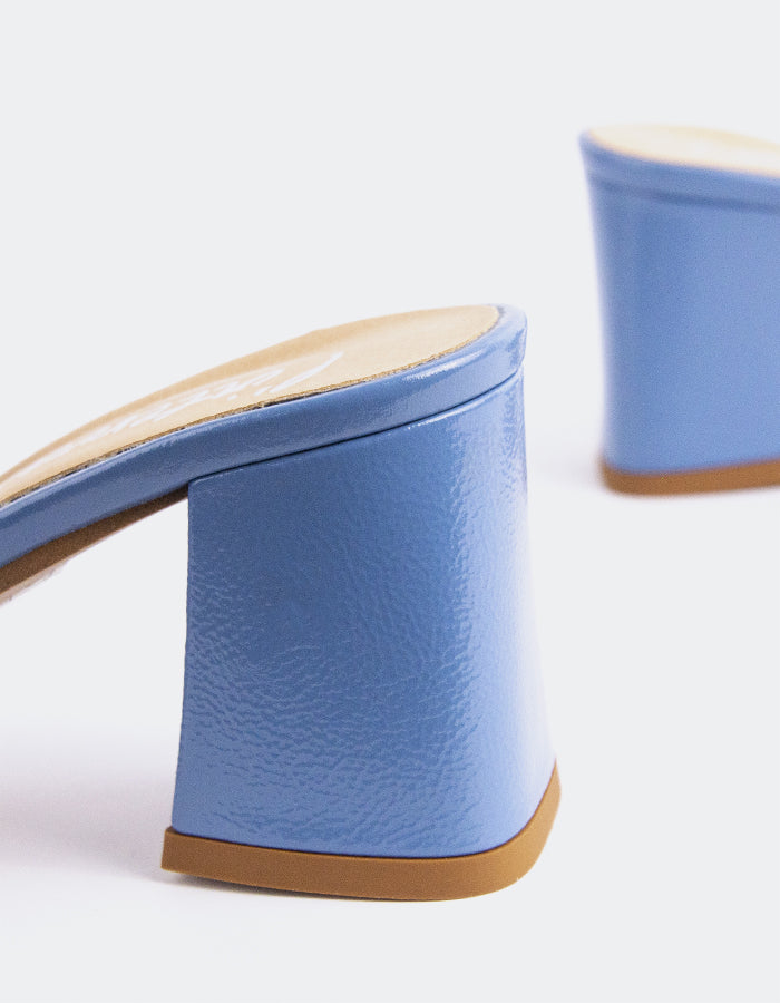 L'intervalle Egaleo Bleu Naplack Bleu