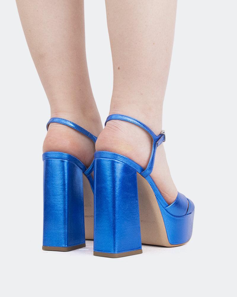 L'intervalle Embassy Bleu Metal/Métal Bleu Bleu