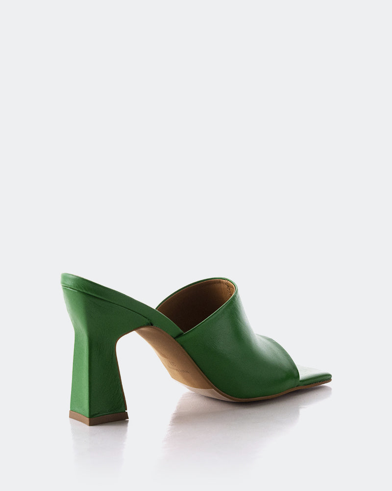 L'intervalle Emery Vert Cuir Vert
