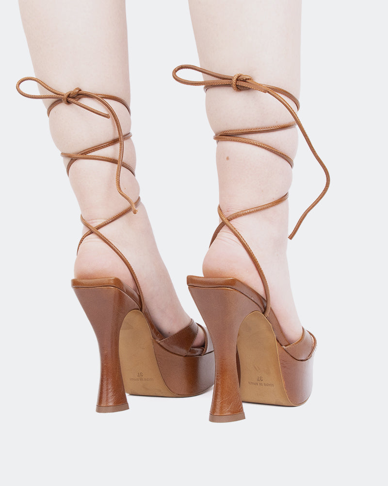 L'intervalle Fairy Ocre Cuir Ocre