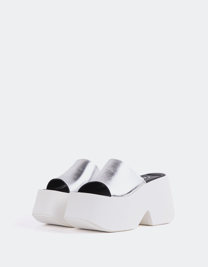 L'intervalle Fidèle Argent Métal Argent