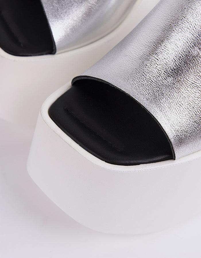 L'intervalle Fidèle Argent Métal Argent