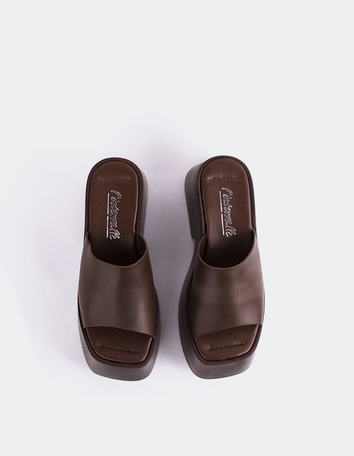 L'intervalle Fidèle Brun Cuir Brun