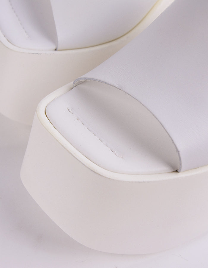 L'intervalle Fidèle Cuir Blanc Blanc