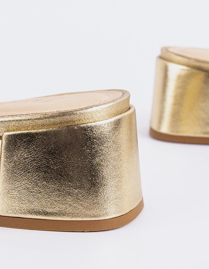 L'intervalle Fortunata Gold Leather Or