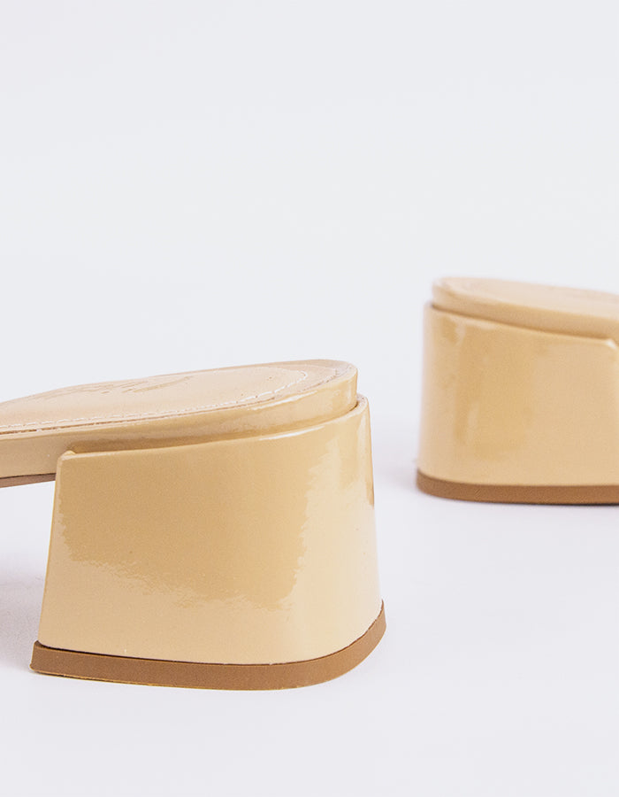 L'intervalle Fortunata Nu Naplack Nu