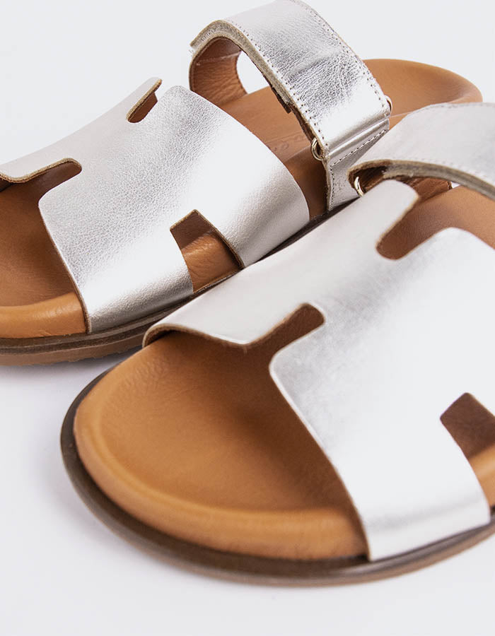 L'intervalle Gustave Argent Métal Argent