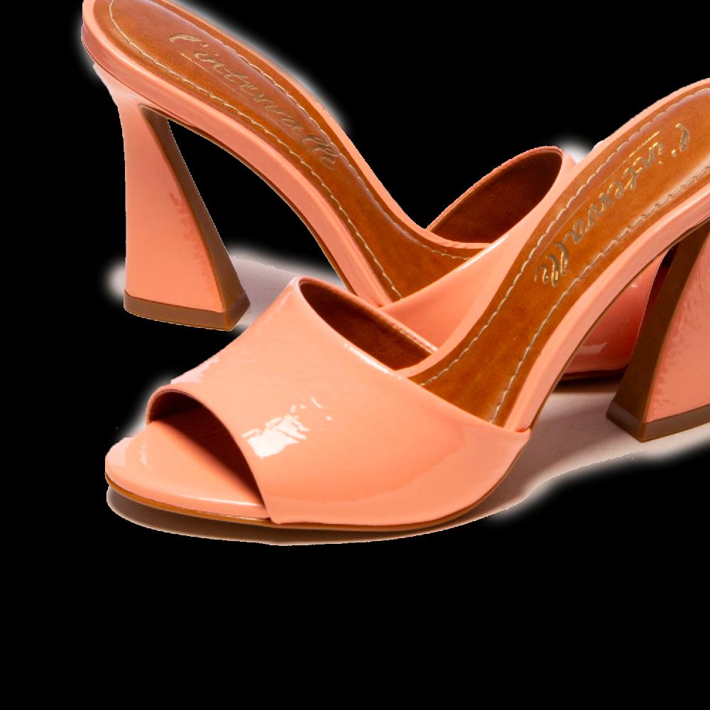 L'intervalle Hakkasan Rose Naplack Rose