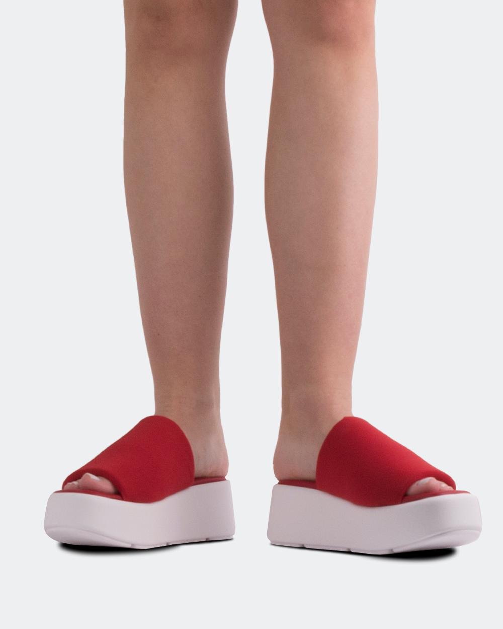 L'intervalle Harlow Rouge Puff Rouge