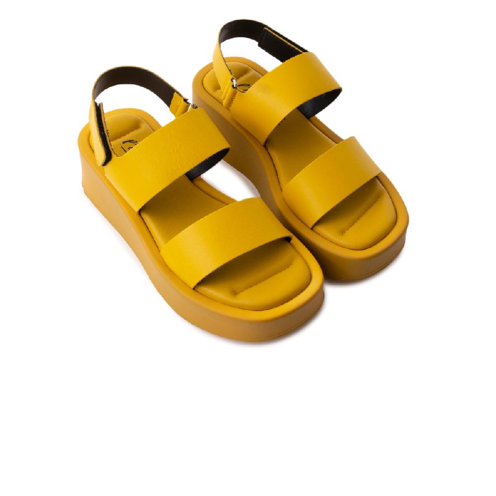 L'intervalle Hayati Jaune Cuir Jaune