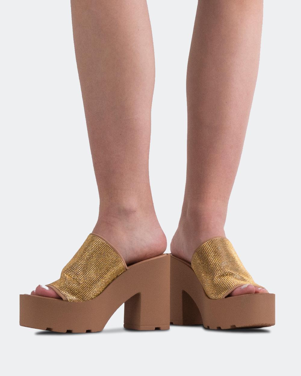 L'intervalle Hutton Nu Strass Nu